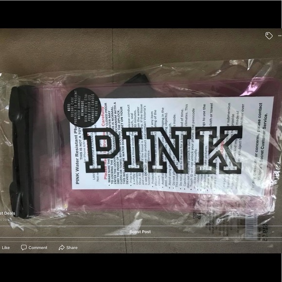 Water Resistant Cell Phone
Pouch Lanyard f… - Picture 1 of 5